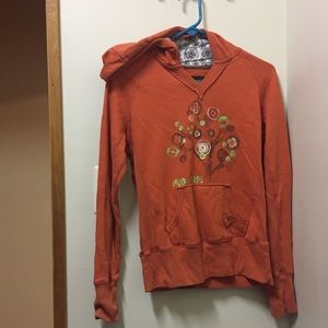 Maurice's sweatshirt